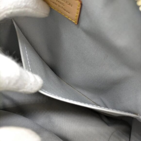 Authentic Louis Vuitton Summit Drive White Vernis Hand Bag mn579-112725 - Picture 13 of 16